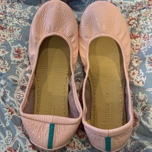 Cotton Candy Patents brand new never been worn size 10 Tieks!